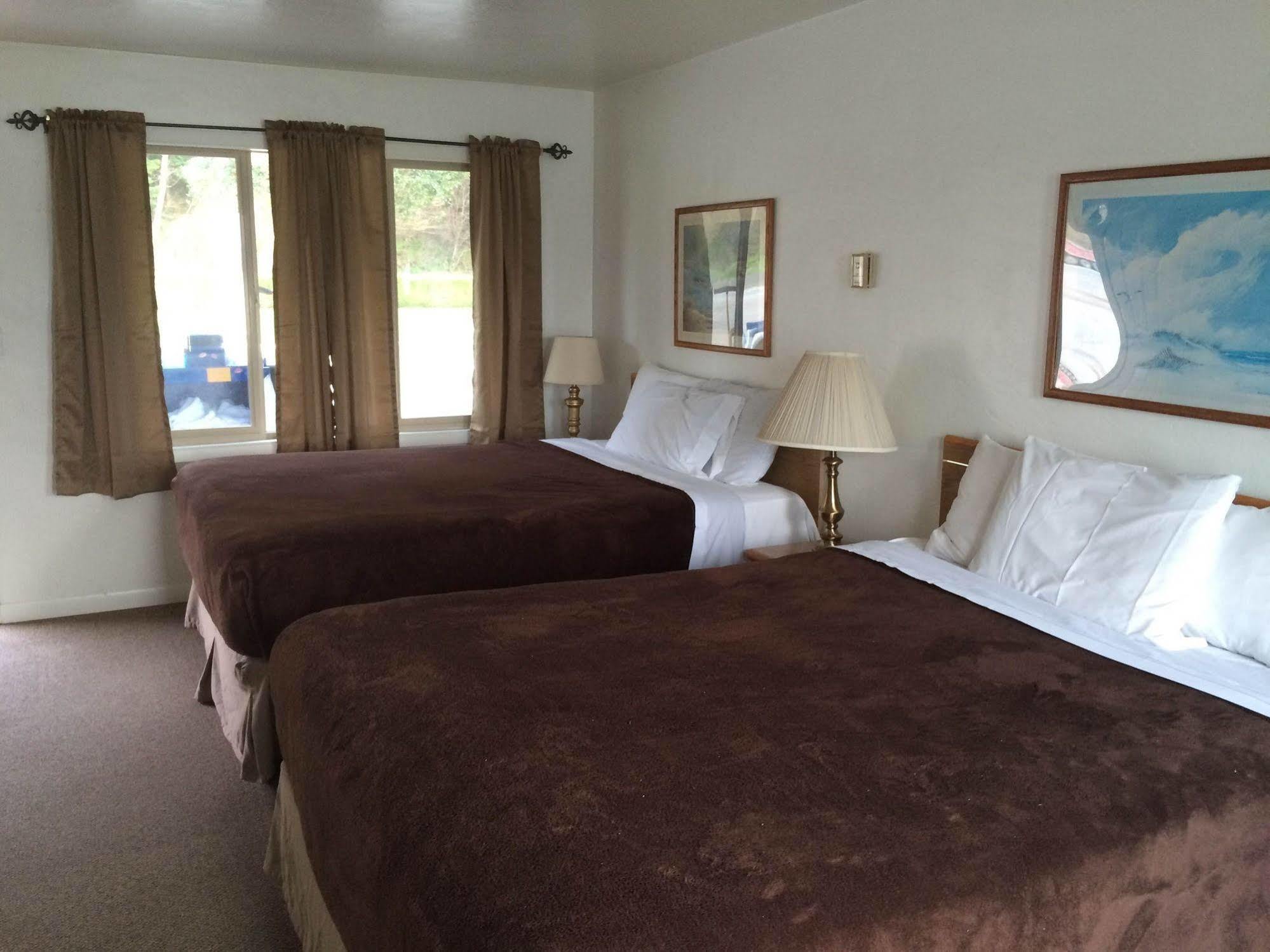 Bay Bridge Motel North Bend Buitenkant foto